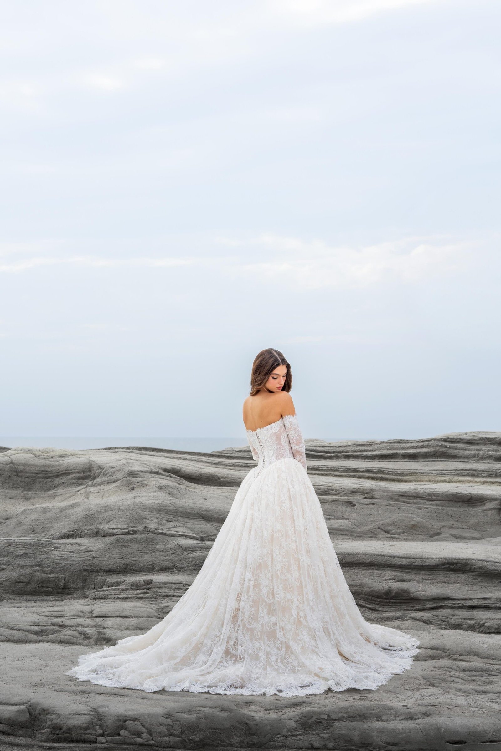 Pure Elegant Vera Model