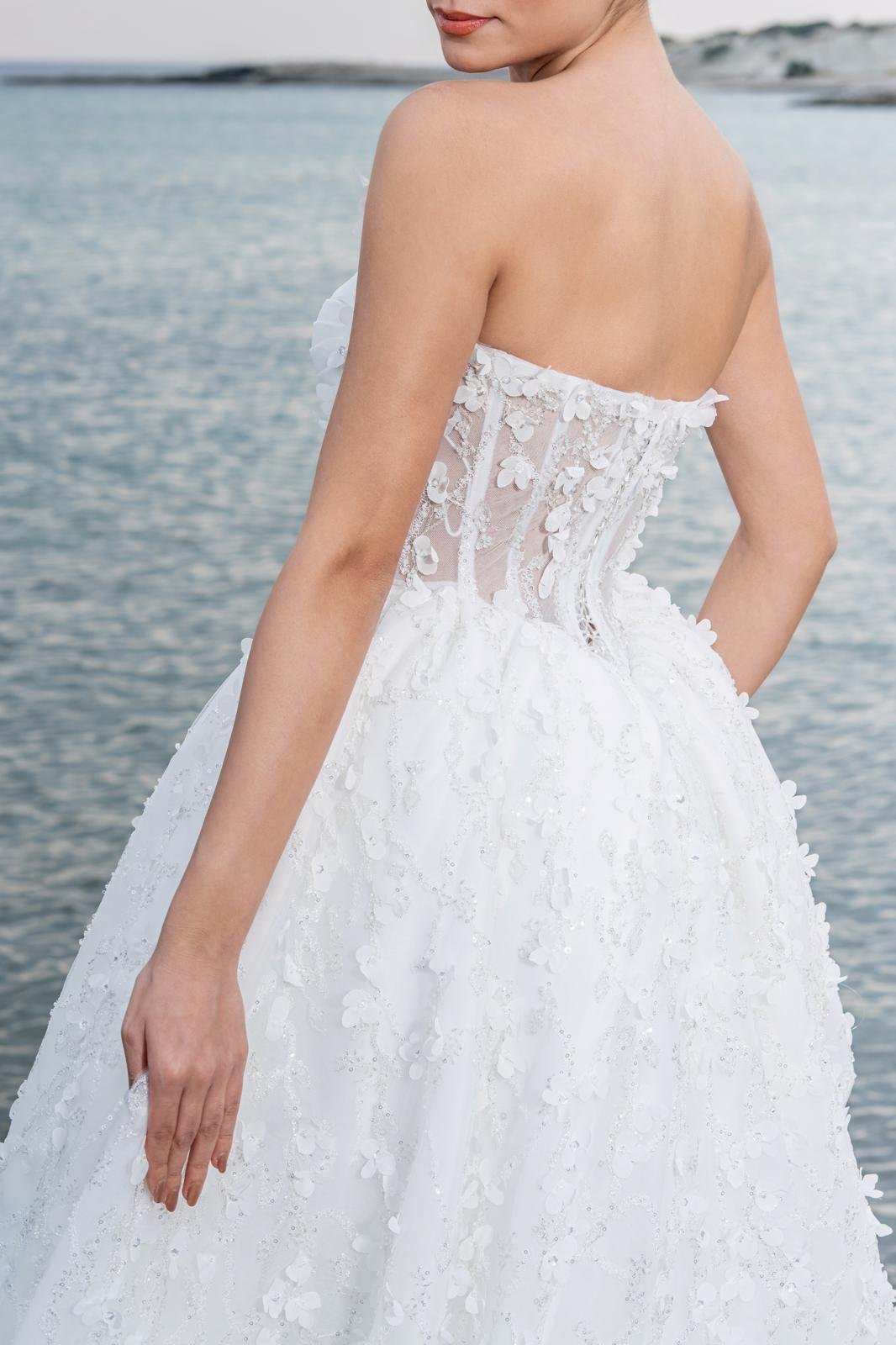 Pure Elegante Aurora Model