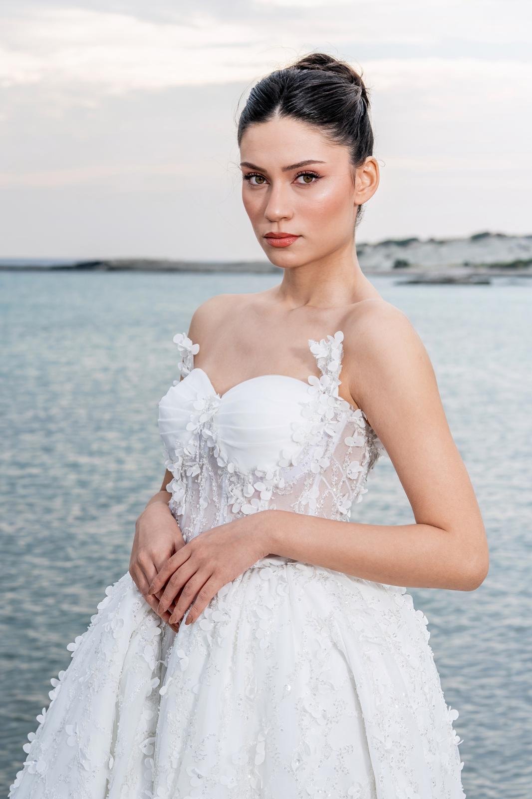 Pure Elegante Aurora Model